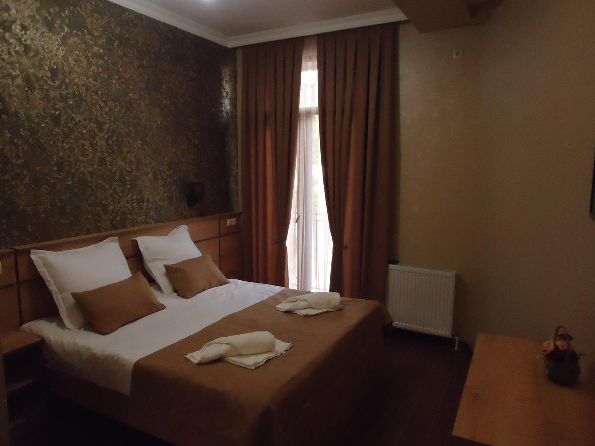 La'Rooms Kutaisi Bagian luar foto