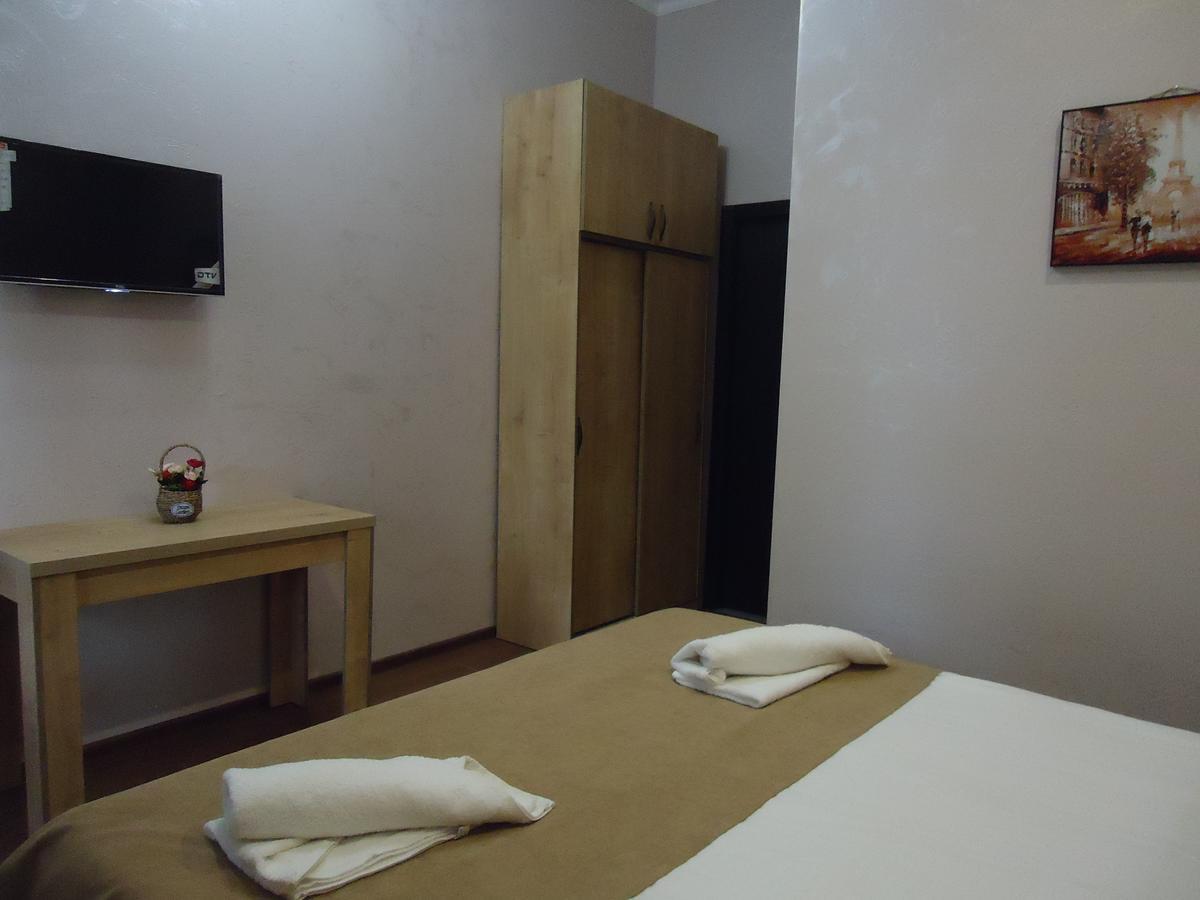 La'Rooms Kutaisi Bagian luar foto
