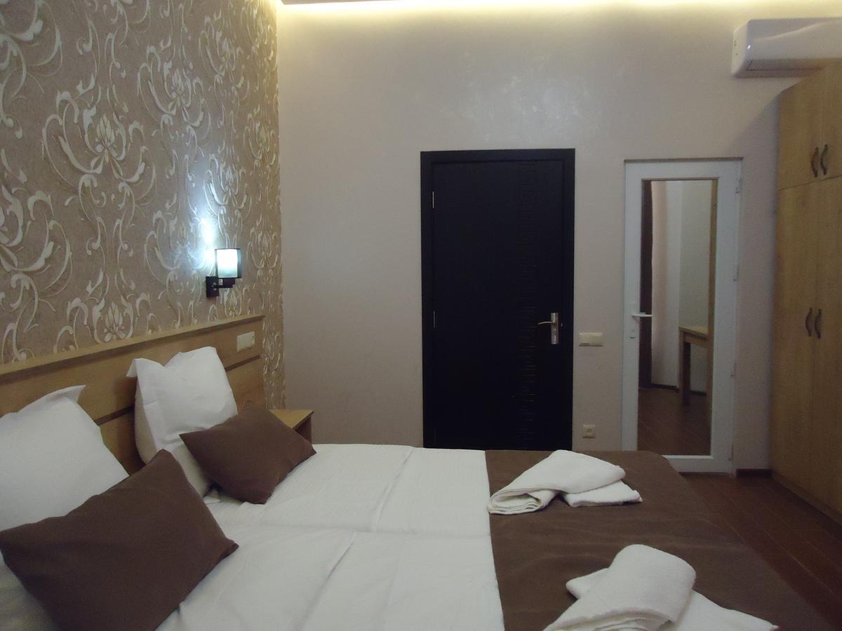 La'Rooms Kutaisi Bagian luar foto