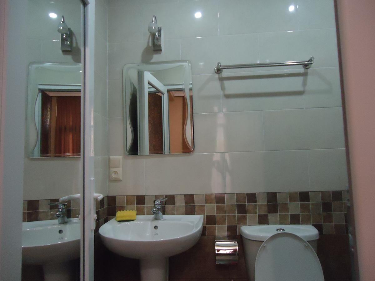 La'Rooms Kutaisi Bagian luar foto